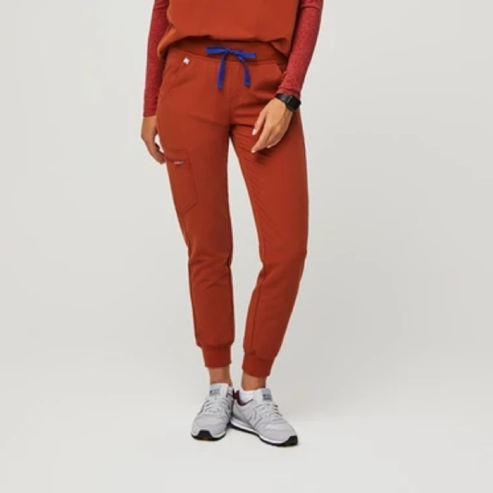 NWT Figs Zamora joggers size PS in New Auburn color
